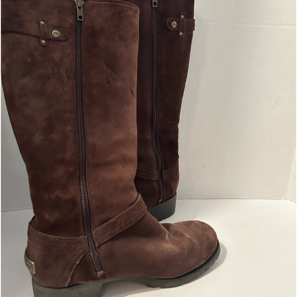 Ugg brown size 8 women’s suede fleece lined boots